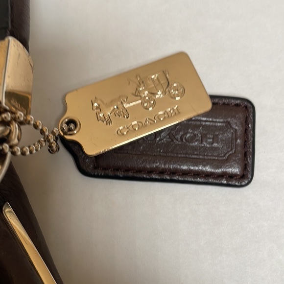 Coach - Picture 2 of 12